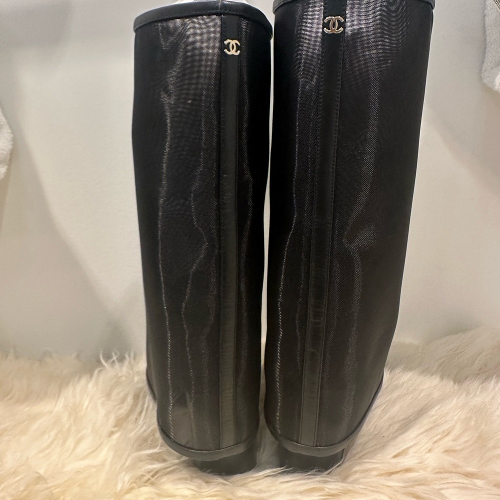 Chanel size 41